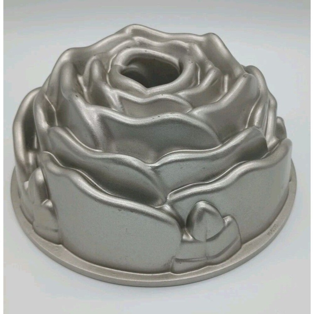 NORDIC WARE 3D Rose Bundt Cake Mold Pan 10 Cup Heavy Cast Aluminum Made in USA